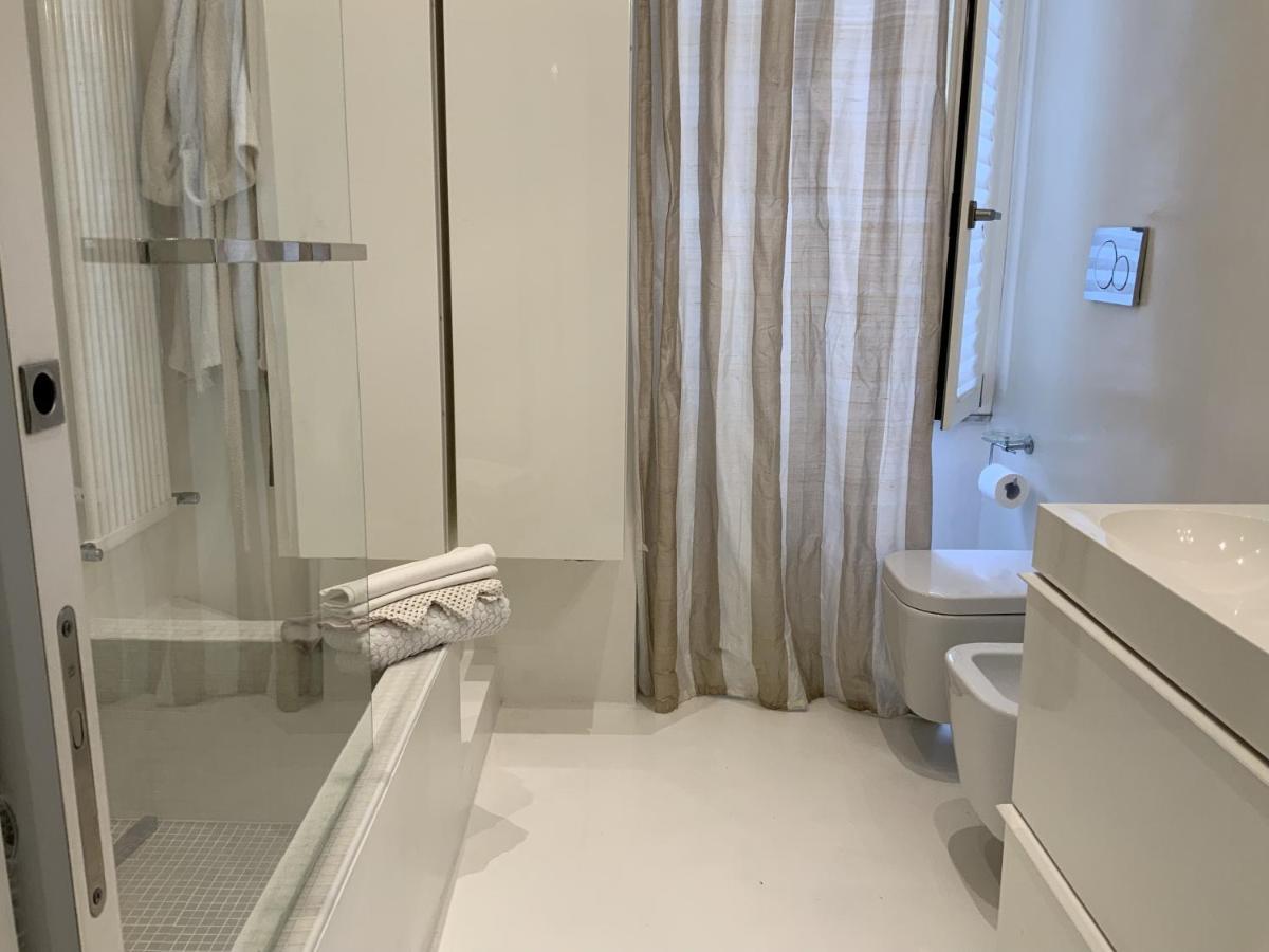 לידו די אוסטיה Rome, Beautiful Apartment In A Vintage Building מראה חיצוני תמונה