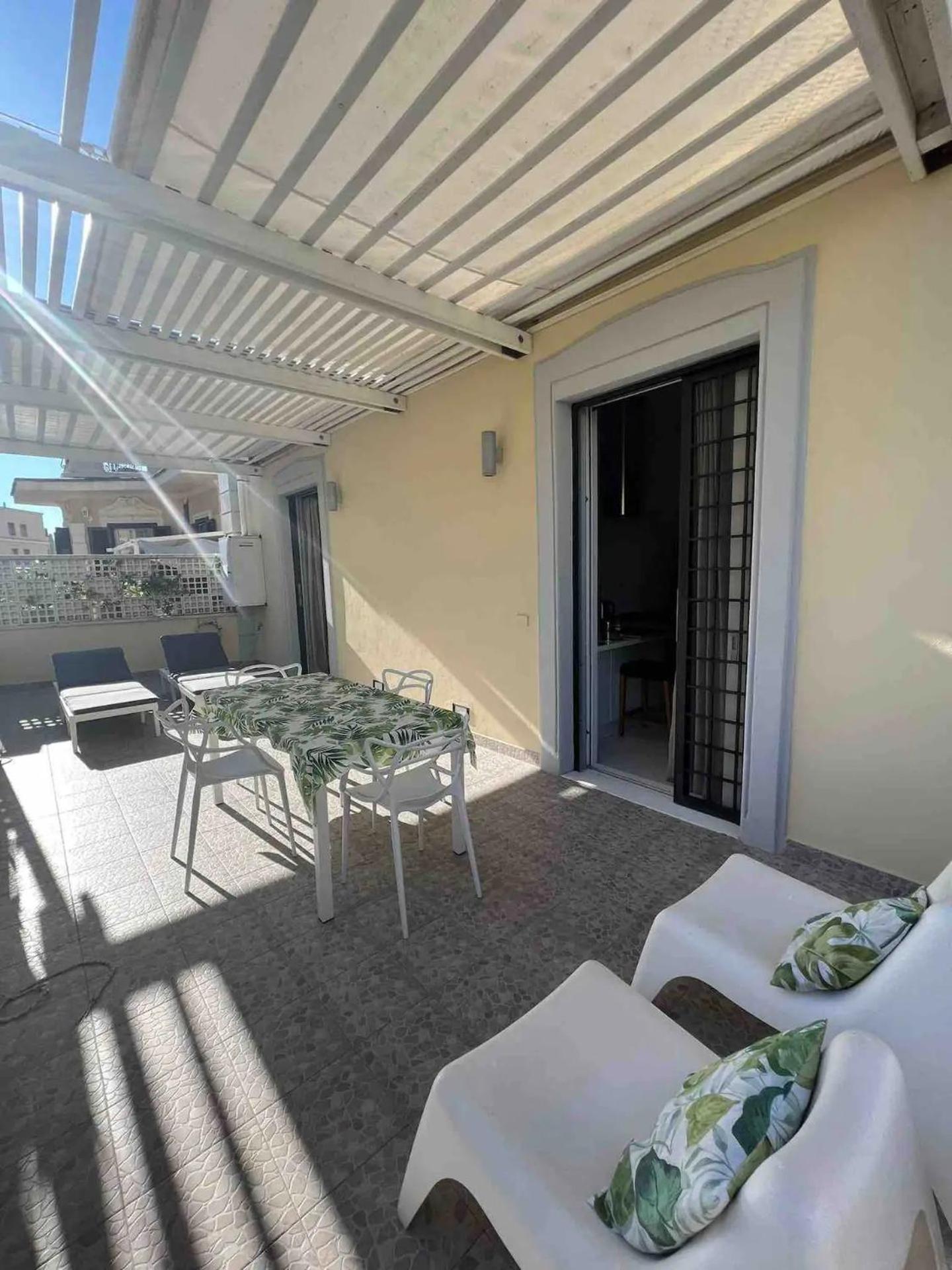 לידו די אוסטיה Rome, Beautiful Apartment In A Vintage Building מראה חיצוני תמונה