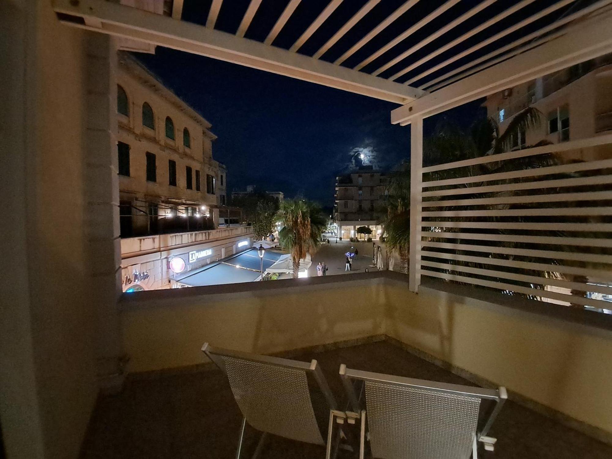 לידו די אוסטיה Rome, Beautiful Apartment In A Vintage Building מראה חיצוני תמונה