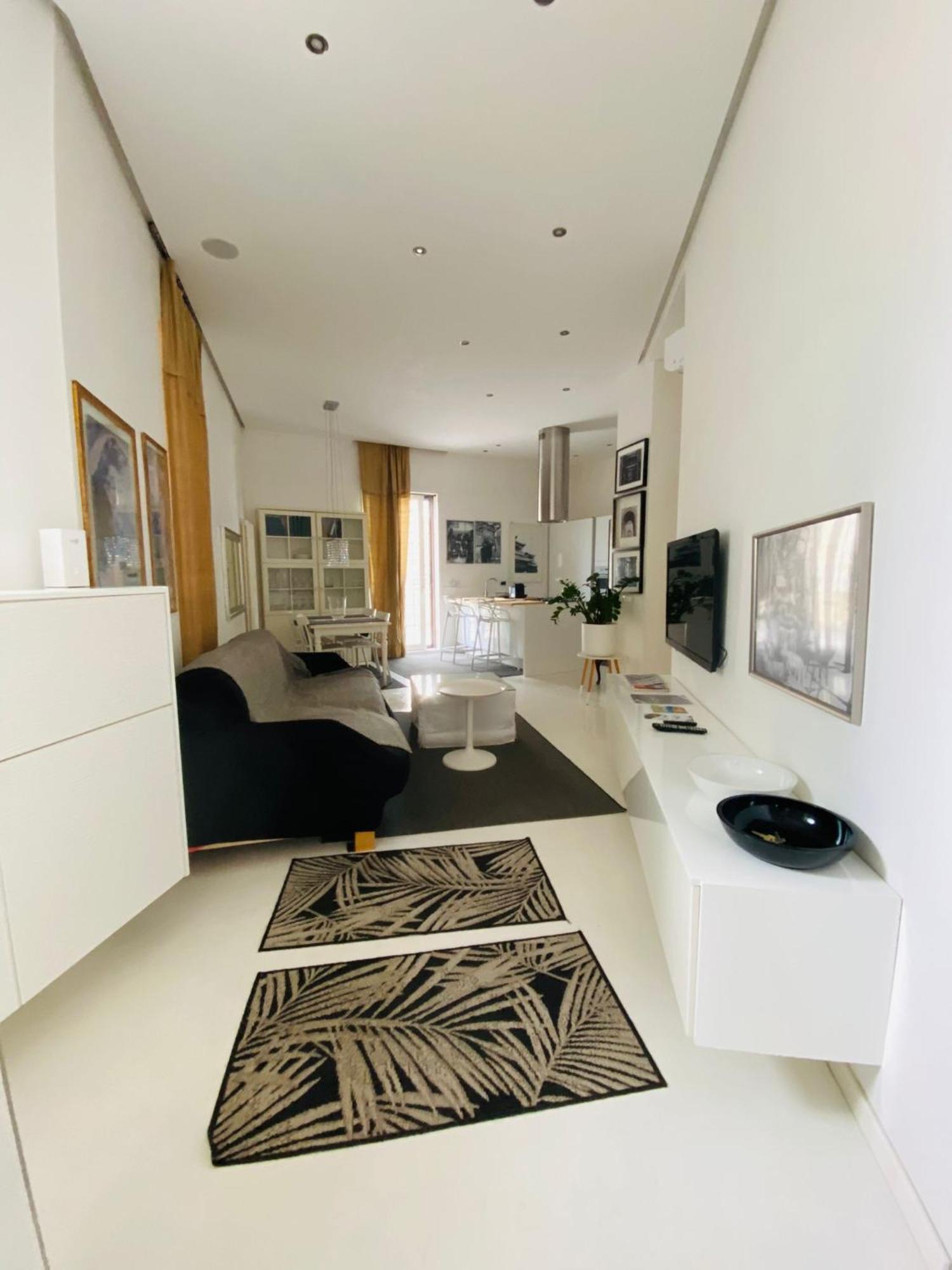 לידו די אוסטיה Rome, Beautiful Apartment In A Vintage Building מראה חיצוני תמונה